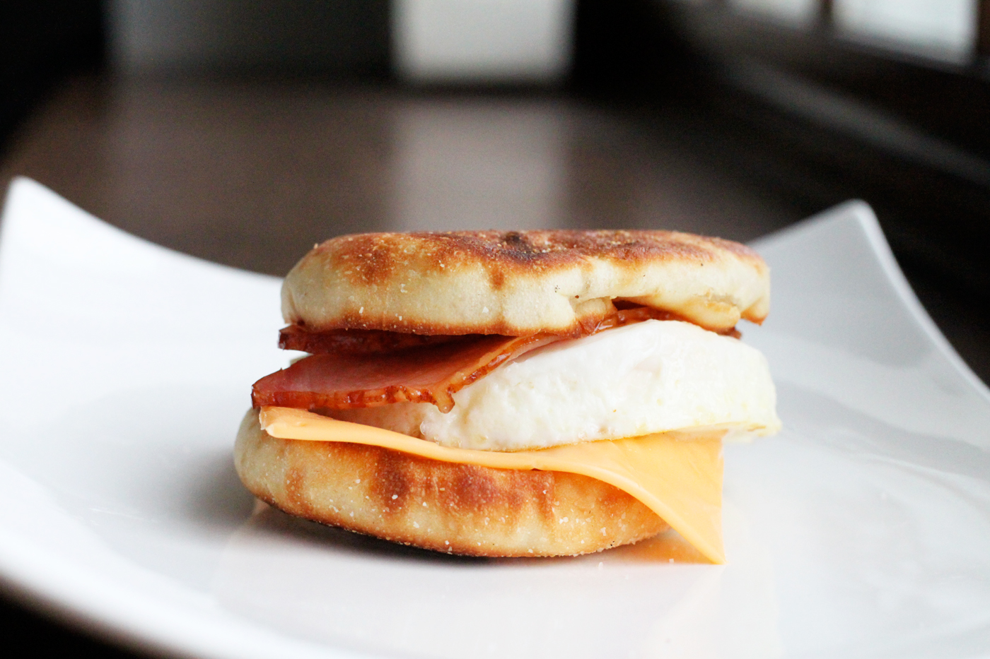 How to easily make the perfect homemade breakfast sandwich